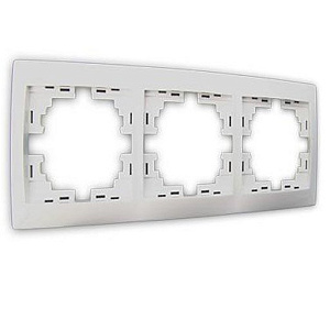 701-0202-148 Lezard Mira белая рамка 3-ая горизонтальная