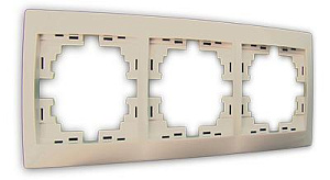 701-0303-153 Lezard Mira кремовая рамка 3-ая вертикальная
