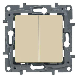 Legrand Etika Выключатель двухклавишный, 10A, винтовые клеммы